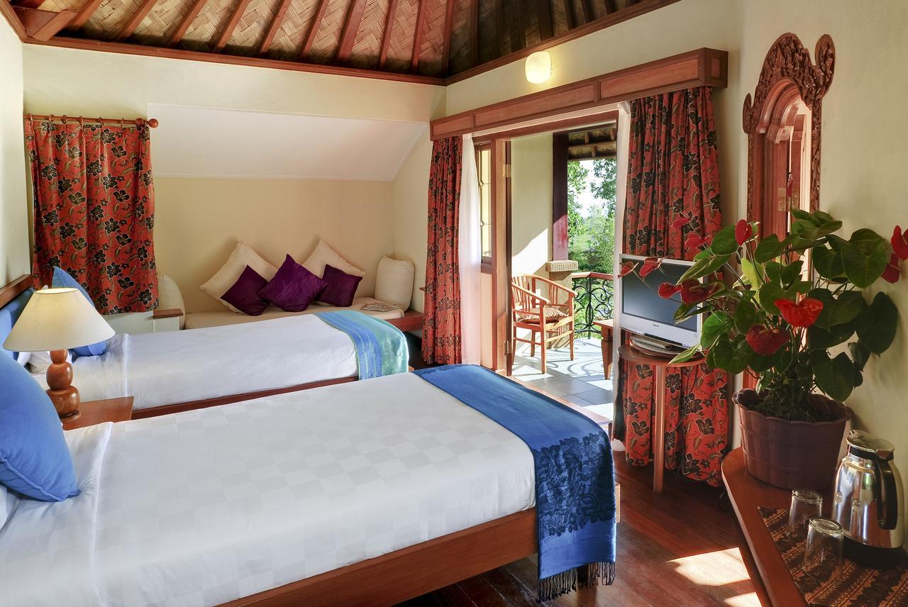 Strawberry Hill & Restaurant हॉलिडे पार्क 2*
