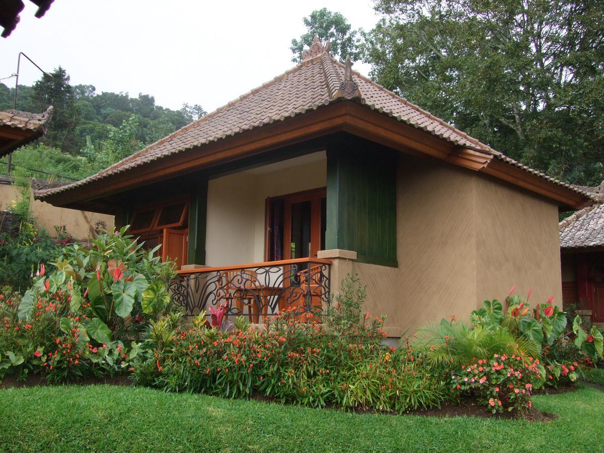 Strawberry Hill Hotel&restaurant 2*